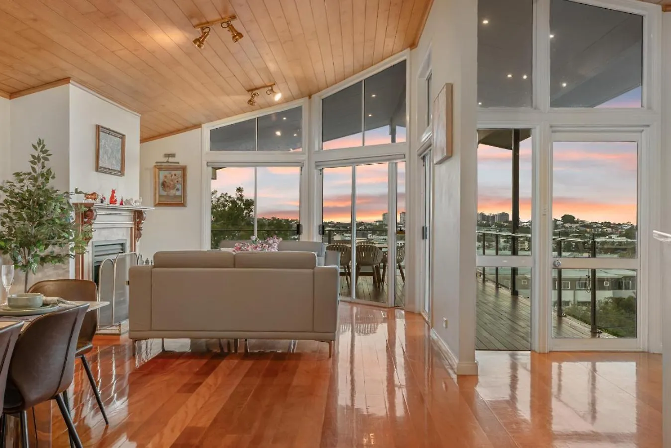 Ferienhaus Modern Family Home In Brisbanes Trendiest Suburb
