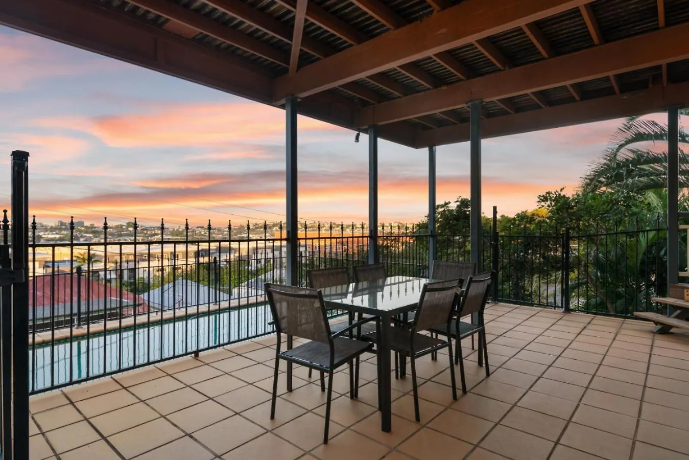 Vakantiehuis Modern Family Home In Brisbanes Trendiest Suburb