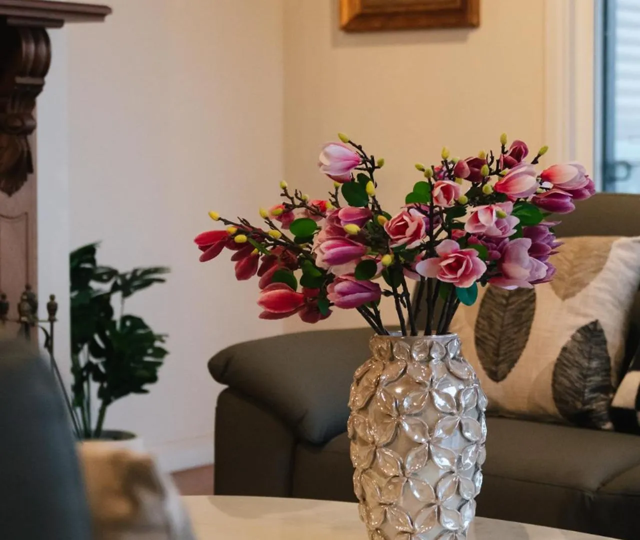 Modern Family Home In Brisbanes Trendiest Suburb 0*, Brisbane